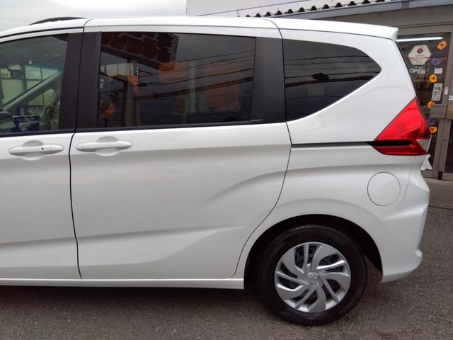 フリード Ｇ☆８型ナビ☆後席Ｍ☆禁煙車☆６人乗☆走行２．４万☆試乗ＯＫ　８型ナビ☆☆Ｂｌｕｅｔｏｏｔｈ☆バックカメラ☆ＥＴＣ☆フリップダウンモニター☆シートヒーター☆ミラー＆ワイパーヒーター☆ホンダセンシング☆レーダークルーズ操舵支援☆両側電動ドア☆走行２．４万☆試乗ＯＫ（7枚目）