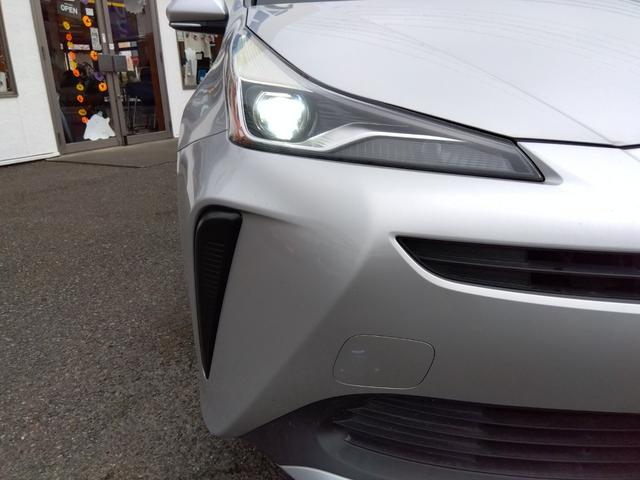 プリウス E☆後期型☆プリクラッシュ☆ナビ☆走行1.2万km☆試乗OK ☆後期型☆ナビ☆Bluetooth☆バックカメラ☆ETC☆LEDオートハイビーム☆プリクラッシュ☆レーダークルーズ☆ふらつき検知☆SOSコール対応☆オートリトラウィンカーミラー☆走行1.2万☆試乗OK(14枚目)