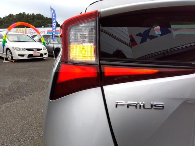 プリウス E☆後期型☆プリクラッシュ☆ナビ☆走行1.2万km☆試乗OK ☆後期型☆ナビ☆Bluetooth☆バックカメラ☆ETC☆LEDオートハイビーム☆プリクラッシュ☆レーダークルーズ☆ふらつき検知☆SOSコール対応☆オートリトラウィンカーミラー☆走行1.2万☆試乗OK(27枚目)
