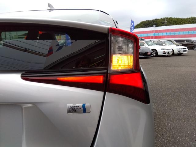 プリウス E☆後期型☆プリクラッシュ☆ナビ☆走行1.2万km☆試乗OK ☆後期型☆ナビ☆Bluetooth☆バックカメラ☆ETC☆LEDオートハイビーム☆プリクラッシュ☆レーダークルーズ☆ふらつき検知☆SOSコール対応☆オートリトラウィンカーミラー☆走行1.2万☆試乗OK(29枚目)