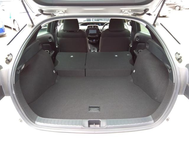 プリウス E☆後期型☆プリクラッシュ☆ナビ☆走行1.2万km☆試乗OK ☆後期型☆ナビ☆Bluetooth☆バックカメラ☆ETC☆LEDオートハイビーム☆プリクラッシュ☆レーダークルーズ☆ふらつき検知☆SOSコール対応☆オートリトラウィンカーミラー☆走行1.2万☆試乗OK(40枚目)