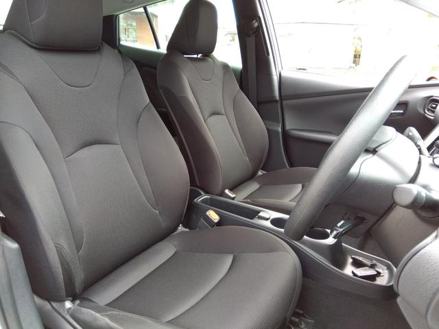 プリウス E☆後期型☆プリクラッシュ☆ナビ☆走行1.2万km☆試乗OK ☆後期型☆ナビ☆Bluetooth☆バックカメラ☆ETC☆LEDオートハイビーム☆プリクラッシュ☆レーダークルーズ☆ふらつき検知☆SOSコール対応☆オートリトラウィンカーミラー☆走行1.2万☆試乗OK(48枚目)