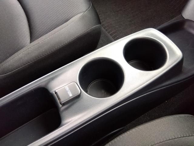 プリウス E☆後期型☆プリクラッシュ☆ナビ☆走行1.2万km☆試乗OK ☆後期型☆ナビ☆Bluetooth☆バックカメラ☆ETC☆LEDオートハイビーム☆プリクラッシュ☆レーダークルーズ☆ふらつき検知☆SOSコール対応☆オートリトラウィンカーミラー☆走行1.2万☆試乗OK(59枚目)