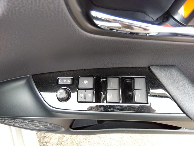 プリウス E☆後期型☆プリクラッシュ☆ナビ☆走行1.2万km☆試乗OK ☆後期型☆ナビ☆Bluetooth☆バックカメラ☆ETC☆LEDオートハイビーム☆プリクラッシュ☆レーダークルーズ☆ふらつき検知☆SOSコール対応☆オートリトラウィンカーミラー☆走行1.2万☆試乗OK(66枚目)