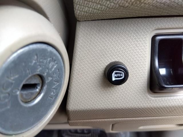 マーチ Good Wood Park製バービー仕様☆修復無☆禁煙車☆ Good Wood Park製ハービー仕様☆専用ホイールキャップ☆メモリナビ☆DVD再生☆Bluetooth☆ETC☆オートリトラミラー☆オートライト☆キーレス☆車検9年4月迄☆走行5.4万☆試乗OK(52枚目)