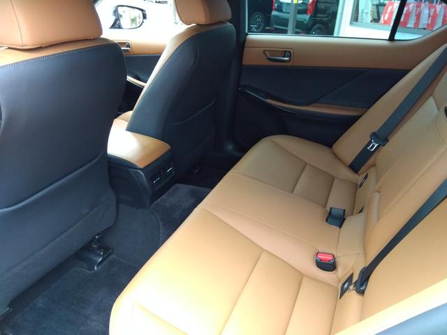 IS IS300☆後期型☆本革S☆サンルーフ☆10型ナビ☆試乗OK 10型ナビ☆スマフォ連携AppleCar&Andoroid☆全方位カメラ☆ドラレコ☆ブラウン革&ヒーター☆サンルーフ☆プリクラッシュ操舵支援☆BSM☆コーナーソナー☆後期型☆走行2.8万km☆試乗OK(76枚目)