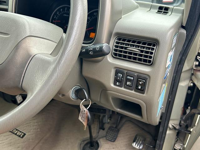 ディアスワゴン スーパーチャージャー☆オートマ☆禁煙車☆試乗出来ます☆ スーパーチャージャー☆専用オーディオ☆フロントパワーウィンドゥ☆リモコンミラー☆後席ヒーター☆バンパーフォグ☆オーバーヘッドシェルフ☆キーレス☆リアスポイラー☆両側スライドドア☆走行8.1万☆試乗OK(16枚目)