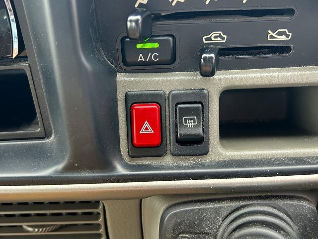 ディアスワゴン スーパーチャージャー☆オートマ☆禁煙車☆試乗出来ます☆ スーパーチャージャー☆専用オーディオ☆フロントパワーウィンドゥ☆リモコンミラー☆後席ヒーター☆バンパーフォグ☆オーバーヘッドシェルフ☆キーレス☆リアスポイラー☆両側スライドドア☆走行8.1万☆試乗OK(20枚目)