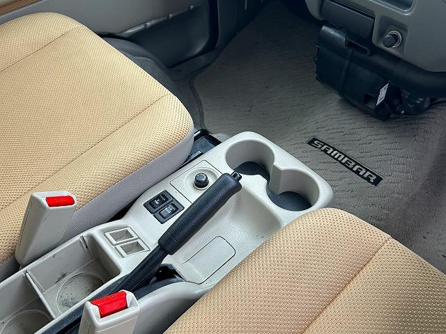 ディアスワゴン スーパーチャージャー☆オートマ☆禁煙車☆試乗出来ます☆ スーパーチャージャー☆専用オーディオ☆フロントパワーウィンドゥ☆リモコンミラー☆後席ヒーター☆バンパーフォグ☆オーバーヘッドシェルフ☆キーレス☆リアスポイラー☆両側スライドドア☆走行8.1万☆試乗OK(29枚目)