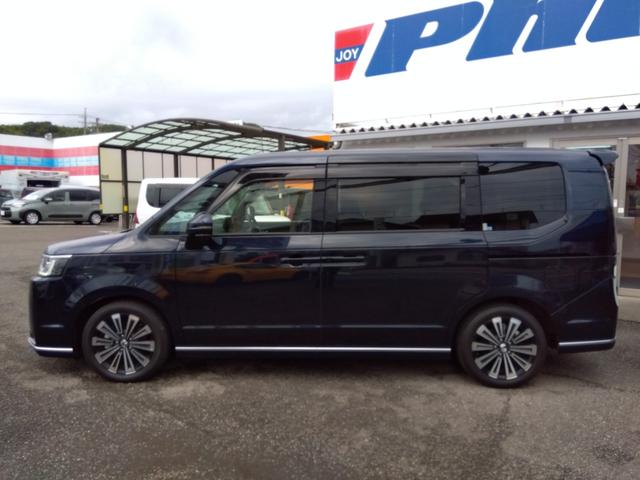 ステップワゴン ｅ：ＨＥＶスパーダ☆プレミアム☆１１型ナビ☆後席１０型モニタ　純正１１型ナビ・スマフォ連携Ａｐｐｌｅ＆Ａｎｄｒｏｉｄ・ホンダトータルケア対応・後席１０型フリップ・ナビ連動前後ドラレコ＆ＥＴＣ・全方位カメラ・ハーフレザー前後ヒーター・コーナーソナー・運転支援（5枚目）