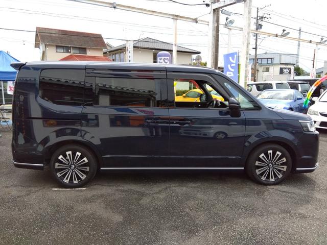 ステップワゴン ｅ：ＨＥＶスパーダ☆プレミアム☆１１型ナビ☆後席１０型モニタ　純正１１型ナビ・スマフォ連携Ａｐｐｌｅ＆Ａｎｄｒｏｉｄ・ホンダトータルケア対応・後席１０型フリップ・ナビ連動前後ドラレコ＆ＥＴＣ・全方位カメラ・ハーフレザー前後ヒーター・コーナーソナー・運転支援（11枚目）