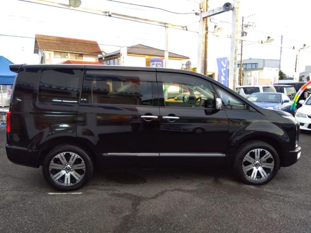 デリカＤ：５ Ｐ☆純正１０型ナビ☆後席１０型モニタ☆全方位カメラ☆禁煙車☆　純正１０型ナビ・ＤＶＤ再生・ＣＤ録音・Ｉｐｏｄ接続・ＵＳＢ＆ＢＴｏｏｔｈ・スマートアクセス対応・後席１０型フリップダウン・全方位カメラ・ナビ連動ＥＴＣ・前席ヒーター・レーダークルーズ・ＢＳＭ（11枚目）