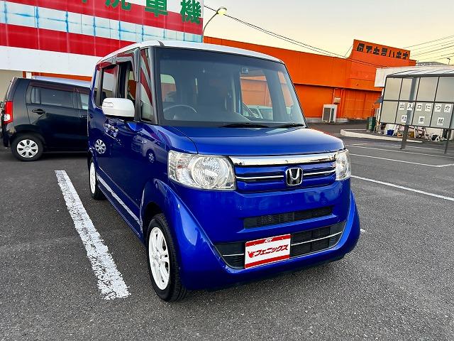 Ｎ－ＢＯＸ ２トーンカラースタイルＧＬｐｋｇ☆禁煙車☆修復歴無☆試乗ＯＫ　ツートンカラー☆ナビ☆Ｂｌｕｅｔｏｏｔｈ☆バックカメラ☆ＤＶＤ再生☆ＥＴＣ☆前後ドラレコ☆電動ドア☆アルミホイール☆スマートキー＆プッシュスタート☆シートバックテーブル☆走行５．６万ｋｍ☆試乗出来ます（5枚目）