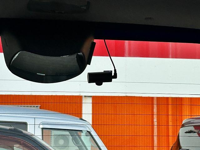 Ｎ－ＢＯＸ ２トーンカラースタイルＧＬｐｋｇ☆禁煙車☆修復歴無☆試乗ＯＫ　ツートンカラー☆ナビ☆Ｂｌｕｅｔｏｏｔｈ☆バックカメラ☆ＤＶＤ再生☆ＥＴＣ☆前後ドラレコ☆電動ドア☆アルミホイール☆スマートキー＆プッシュスタート☆シートバックテーブル☆走行５．６万ｋｍ☆試乗出来ます（29枚目）