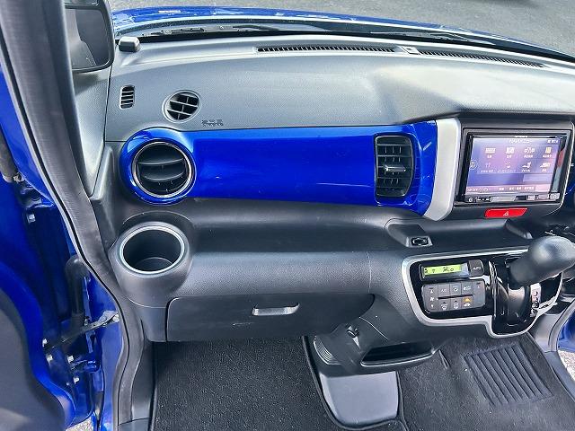 Ｎ－ＢＯＸ ２トーンカラースタイルＧＬｐｋｇ☆禁煙車☆修復歴無☆試乗ＯＫ　ツートンカラー☆ナビ☆Ｂｌｕｅｔｏｏｔｈ☆バックカメラ☆ＤＶＤ再生☆ＥＴＣ☆前後ドラレコ☆電動ドア☆アルミホイール☆スマートキー＆プッシュスタート☆シートバックテーブル☆走行５．６万ｋｍ☆試乗出来ます（60枚目）