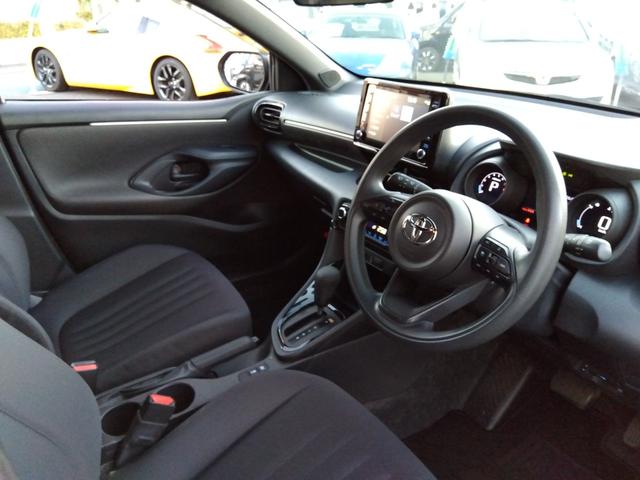 ヤリス G 純正ナビTV!Bltooth!パノラマビュ!DVD再生!ミラキャスト!ナビ連動ETC!ドラレコ!プリクラッシュ!クリアランスソナー!ハンドル支援!モデリスタAW!LEDオートライト&オートハイビーム!(23枚目)