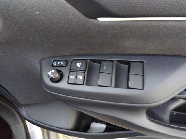 ヤリス G 純正ナビTV!Bltooth!パノラマビュ!DVD再生!ミラキャスト!ナビ連動ETC!ドラレコ!プリクラッシュ!クリアランスソナー!ハンドル支援!モデリスタAW!LEDオートライト&オートハイビーム!(25枚目)