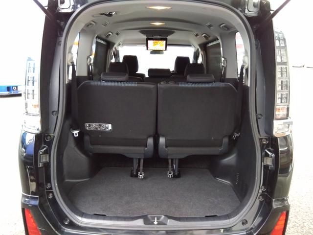 ヴォクシー ZS☆1オーナー☆10型ナビTV☆11型後席モニター☆ETC ワンオーナー・10型ナビ・フルセグtv・11型フリップダウンモニター・バックカメラ・ビルトインETC・ワンタッチ両側パワースライドドア・スマートキー・プッシュスタート・クリアランスソナー(37枚目)