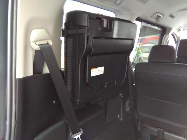 ヴォクシー ZS☆1オーナー☆10型ナビTV☆11型後席モニター☆ETC ワンオーナー・10型ナビ・フルセグtv・11型フリップダウンモニター・バックカメラ・ビルトインETC・ワンタッチ両側パワースライドドア・スマートキー・プッシュスタート・クリアランスソナー(40枚目)