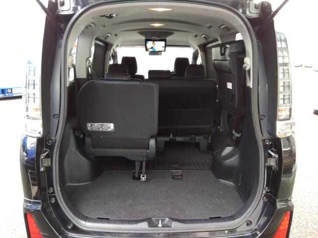 ヴォクシー ZS☆1オーナー☆10型ナビTV☆11型後席モニター☆ETC ワンオーナー・10型ナビ・フルセグtv・11型フリップダウンモニター・バックカメラ・ビルトインETC・ワンタッチ両側パワースライドドア・スマートキー・プッシュスタート・クリアランスソナー(43枚目)