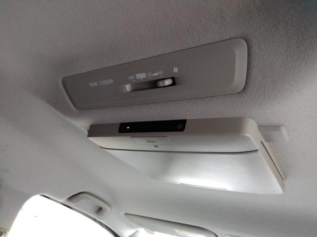 ヴォクシー ZS☆1オーナー☆10型ナビTV☆11型後席モニター☆ETC ワンオーナー・10型ナビ・フルセグtv・11型フリップダウンモニター・バックカメラ・ビルトインETC・ワンタッチ両側パワースライドドア・スマートキー・プッシュスタート・クリアランスソナー(61枚目)