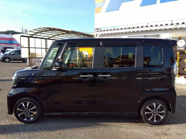 Ｎ－ＢＯＸカスタム ＧＬホンダセンシング☆後期型☆８型ナビ☆ドラレコ☆試乗ＯＫ☆　後期型☆８型ナビ☆ＤＶＤ再生☆Ｂｌｕｅｔｏｏｔｈ☆ＡｐｐｌｅＣａｒ対応☆ナビ連動ドラレコ＆ＥＴＣ☆レーダークルーズ＆運転支援☆ＬＥＤオートハイビーム☆電動ドア☆革調シート☆走行５．０万☆試乗出来ます☆（5枚目）