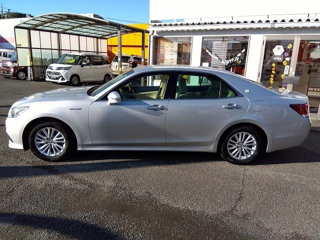 クラウンハイブリッド ロイヤルサルーン☆軽減ブレーキ☆走行3.9万k☆試乗出来ます メーカーナビ☆DVD再生☆Bluetooth☆バックカメラ☆ETC☆前後ドラレコ☆プリクラッシュ☆軽減ブレーキ☆追従クルーズ☆コーナーソナー☆LEDオートハイビーム☆電動シート☆走行3.9万☆試乗OK(5枚目)