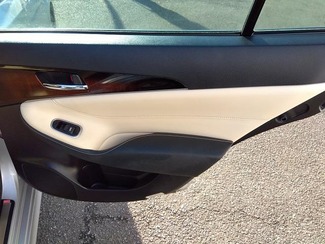 クラウンハイブリッド ロイヤルサルーン☆軽減ブレーキ☆走行3.9万k☆試乗出来ます メーカーナビ☆DVD再生☆Bluetooth☆バックカメラ☆ETC☆前後ドラレコ☆プリクラッシュ☆軽減ブレーキ☆追従クルーズ☆コーナーソナー☆LEDオートハイビーム☆電動シート☆走行3.9万☆試乗OK(16枚目)