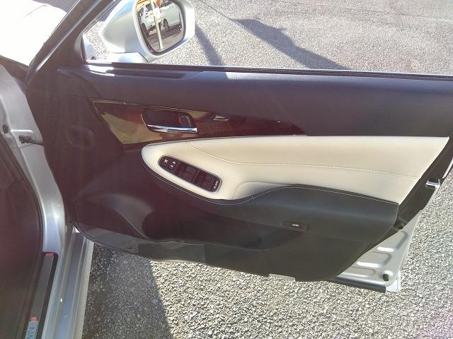 クラウンハイブリッド ロイヤルサルーン☆軽減ブレーキ☆走行3.9万k☆試乗出来ます メーカーナビ☆DVD再生☆Bluetooth☆バックカメラ☆ETC☆前後ドラレコ☆プリクラッシュ☆軽減ブレーキ☆追従クルーズ☆コーナーソナー☆LEDオートハイビーム☆電動シート☆走行3.9万☆試乗OK(72枚目)