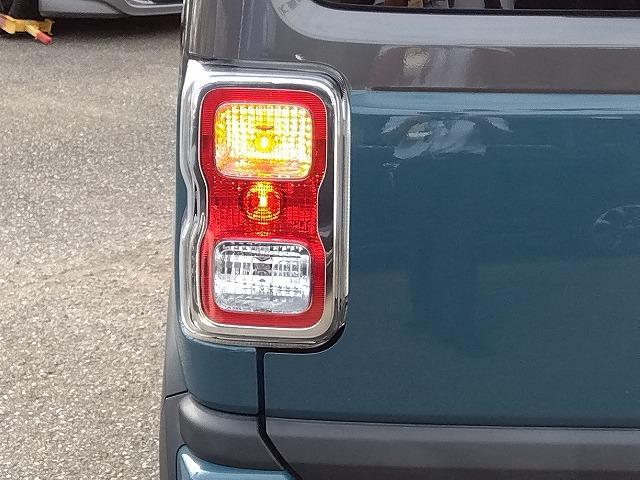 純正８インチナビ・ＤＶＤ再生・ＣＤ録音・Ｉｐｏｄ接続・ＵＳＢ＆ＢＴｏｏｔｈ・全方位カメラ・後方パーキングソナー・前席＆ミラーヒーター・レーダーブレーキ・車線逸脱警報・オートライト＆オートハイビーム