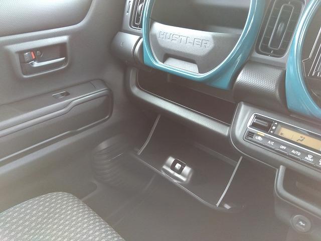 純正８インチナビ・ＤＶＤ再生・ＣＤ録音・Ｉｐｏｄ接続・ＵＳＢ＆ＢＴｏｏｔｈ・全方位カメラ・後方パーキングソナー・前席＆ミラーヒーター・レーダーブレーキ・車線逸脱警報・オートライト＆オートハイビーム