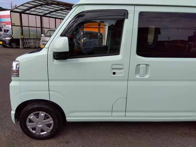 ハイゼットカーゴ クルーズターボ☆純正ナビ☆前後ドラレコ☆修復歴無し☆禁煙車☆　純正ナビ・ＤＶＤ再生・ＣＤ録音・ＵＳＢ＆ＢＴｏｏｔｈ・Ｂカメラ・ナビ連動前後ドラレコ・コーナーソナー・オートライト＆オートハイビーム・フロントパワーウィンドゥ・オーバーヘッドコンソール・電格ミラー（6枚目）