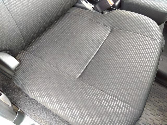 ハイゼットカーゴ クルーズターボ☆純正ナビ☆前後ドラレコ☆修復歴無し☆禁煙車☆　純正ナビ・ＤＶＤ再生・ＣＤ録音・ＵＳＢ＆ＢＴｏｏｔｈ・Ｂカメラ・ナビ連動前後ドラレコ・コーナーソナー・オートライト＆オートハイビーム・フロントパワーウィンドゥ・オーバーヘッドコンソール・電格ミラー（52枚目）