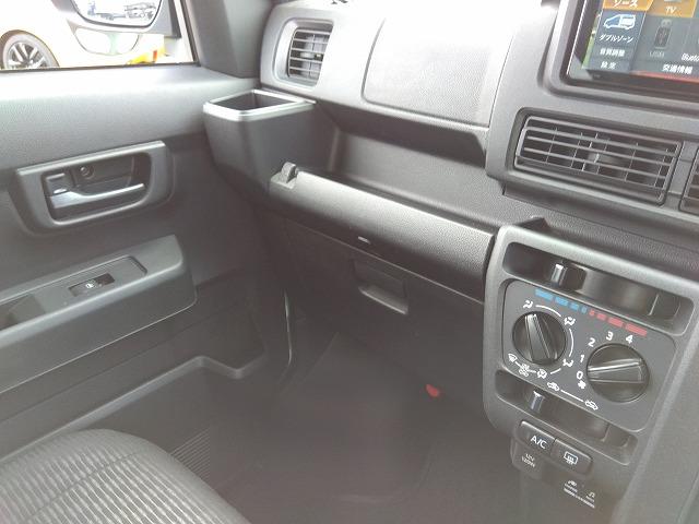 ハイゼットカーゴ クルーズターボ☆純正ナビ☆前後ドラレコ☆修復歴無し☆禁煙車☆　純正ナビ・ＤＶＤ再生・ＣＤ録音・ＵＳＢ＆ＢＴｏｏｔｈ・Ｂカメラ・ナビ連動前後ドラレコ・コーナーソナー・オートライト＆オートハイビーム・フロントパワーウィンドゥ・オーバーヘッドコンソール・電格ミラー（56枚目）