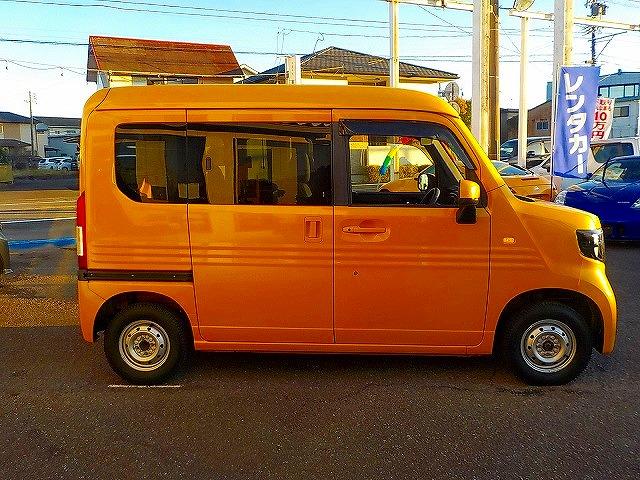 Ｎ－ＶＡＮ＋スタイル ファンホンダセンシング☆軽減ブレーキ☆走行４．０万☆試乗ＯＫ　ホンダセンシング☆軽減ブレーキ☆追従クルコン☆車線逸脱抑制☆専用オーディオ☆ＵＳＢ☆ステアリモコン☆オーバーヘッドコンソール☆オートエアコン☆スマートキー☆プッシュスタート☆走行４．０万☆試乗出来ます（6枚目）