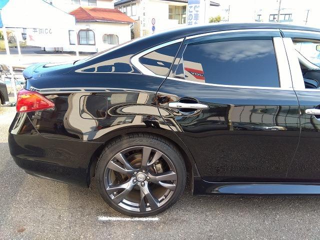 フーガハイブリッド ☆当店買取車☆黒革シート☆メーカーナビ☆サンルーフ☆試乗ＯＫ　☆当店買取車☆メーカーナビ☆黒本革シート☆サンルーフ☆ＤＶＤ再生☆シートヒーター☆バックカメラ☆ＥＴＣ☆Ｂｌｕｅｔｏｏｔｈ☆ＬＥＤオートライト☆２０インチアルミホイール☆走行７．５万ｋｍ☆試乗出来ます（13枚目）