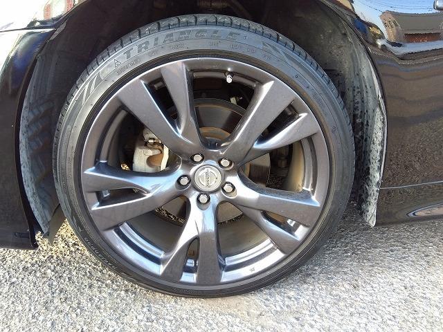 フーガハイブリッド ☆当店買取車☆黒革シート☆メーカーナビ☆サンルーフ☆試乗ＯＫ　☆当店買取車☆メーカーナビ☆黒本革シート☆サンルーフ☆ＤＶＤ再生☆シートヒーター☆バックカメラ☆ＥＴＣ☆Ｂｌｕｅｔｏｏｔｈ☆ＬＥＤオートライト☆２０インチアルミホイール☆走行７．５万ｋｍ☆試乗出来ます（23枚目）