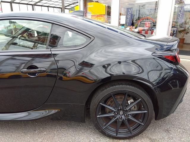 ＧＲ８６ ＲＺ☆ハーフレザー☆純正ナビ☆６速ＭＴ☆修復無☆禁煙車☆　純正ナビ・ＤＶＤ再生・ＣＤ録音・ＢＴｏｏｔｈ・Ｂカメラ・専用ハーフレザースポーツシート＆ヒーター・ブラインドスポットＤ・ステア連動ＬＥＤオートライト・バックフォグ・クルーズコント・スマートキー（7枚目）