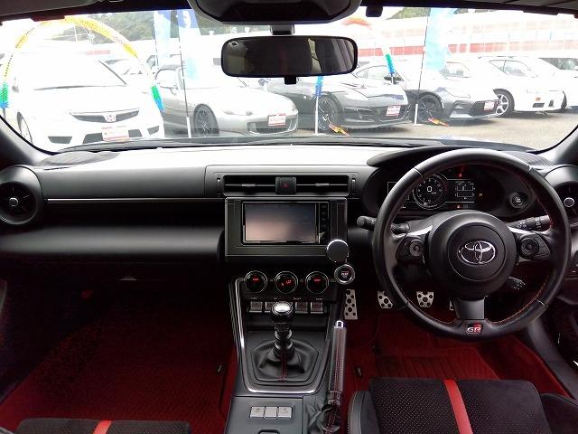 ＧＲ８６ ＲＺ☆ハーフレザー☆純正ナビ☆６速ＭＴ☆修復無☆禁煙車☆　純正ナビ・ＤＶＤ再生・ＣＤ録音・ＢＴｏｏｔｈ・Ｂカメラ・専用ハーフレザースポーツシート＆ヒーター・ブラインドスポットＤ・ステア連動ＬＥＤオートライト・バックフォグ・クルーズコント・スマートキー（32枚目）