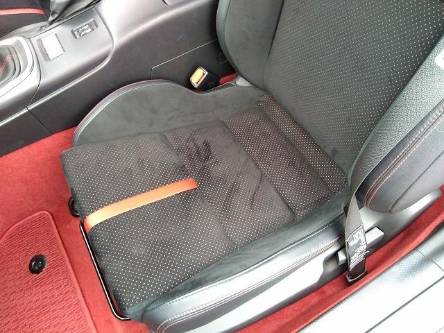 ＧＲ８６ ＲＺ☆ハーフレザー☆純正ナビ☆６速ＭＴ☆修復無☆禁煙車☆　純正ナビ・ＤＶＤ再生・ＣＤ録音・ＢＴｏｏｔｈ・Ｂカメラ・専用ハーフレザースポーツシート＆ヒーター・ブラインドスポットＤ・ステア連動ＬＥＤオートライト・バックフォグ・クルーズコント・スマートキー（36枚目）