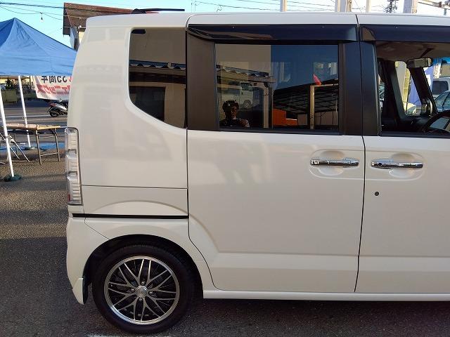 Ｎ－ＢＯＸ ＧＳＳｐｋｇ☆当店買取車☆後期型☆ナビ☆後席Ｍ☆試乗出来ます　☆当店買取車☆後期型☆ナビ☆フリップダウンモニター☆バックカメラ☆ＤＶＤ再生☆Ｂｌｕｅｔｏｏｔｈ☆ＥＴＣ☆両側電動ドア☆スマートキー☆プッシュスタート☆アルミホイール☆走行７．６万ｋｍ☆試乗出来ます☆（13枚目）