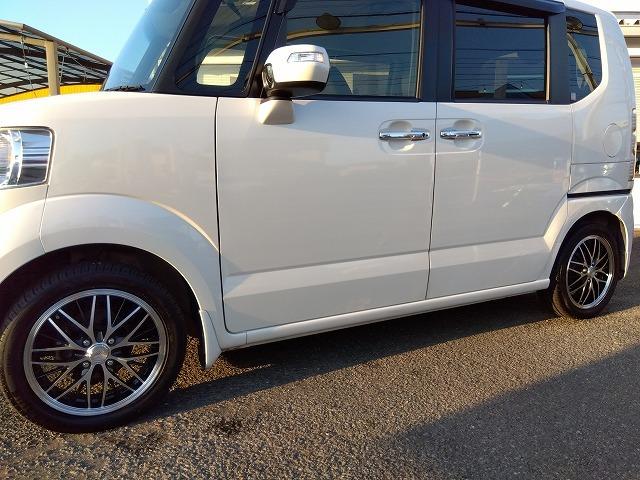 Ｎ－ＢＯＸ ＧＳＳｐｋｇ☆当店買取車☆後期型☆ナビ☆後席Ｍ☆試乗出来ます　☆当店買取車☆後期型☆ナビ☆フリップダウンモニター☆バックカメラ☆ＤＶＤ再生☆Ｂｌｕｅｔｏｏｔｈ☆ＥＴＣ☆両側電動ドア☆スマートキー☆プッシュスタート☆アルミホイール☆走行７．６万ｋｍ☆試乗出来ます☆（23枚目）