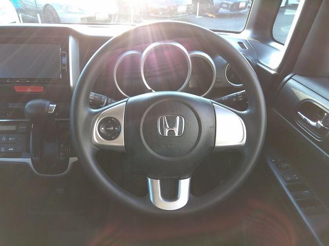 Ｎ－ＢＯＸ ＧＳＳｐｋｇ☆当店買取車☆後期型☆ナビ☆後席Ｍ☆試乗出来ます　☆当店買取車☆後期型☆ナビ☆フリップダウンモニター☆バックカメラ☆ＤＶＤ再生☆Ｂｌｕｅｔｏｏｔｈ☆ＥＴＣ☆両側電動ドア☆スマートキー☆プッシュスタート☆アルミホイール☆走行７．６万ｋｍ☆試乗出来ます☆（33枚目）