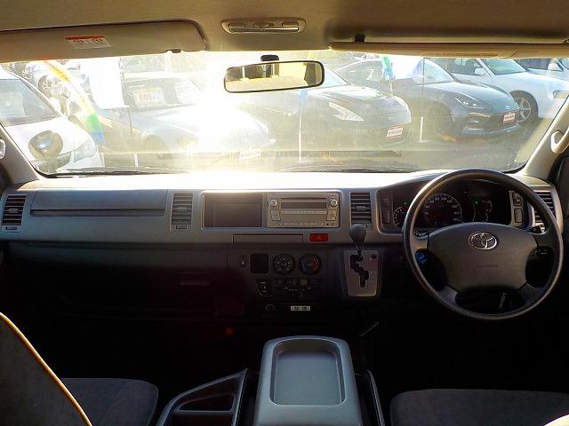 ＡＵＸ入力付き純正ＣＤオーディオ・ＡＣ１００Ｖ電源・クリアランスソナー・電格メッキミラー・メッキドアノブ・リアクーラー＆ヒーター・パワースライド・バンパーフォグ・キーレス・禁煙車・実走行７８００Ｋｍ