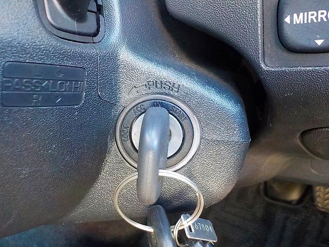 お支払いをローンでお考えの方は、お得な車検パックのご契約で、実質年率３．９％をご利用いただけます。次回の車検代行、エンジンオイル交換３回が無料、撥水コーティングなどが付いたお買い得プランです。