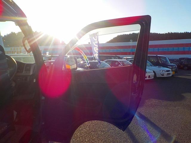 当社展示車は、全車基本４８項目の点検・走行テスト済み！！基準クリアの厳選中古車のみをご提供しております。納車時は気持ち良く・もしもの時も安心の「安心パック」も好評販売中！！