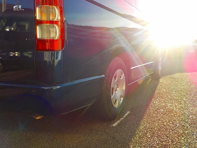 ＡＵＸ入力付き純正ＣＤオーディオ・ＡＣ１００Ｖ電源・クリアランスソナー・電格メッキミラー・メッキドアノブ・リアクーラー＆ヒーター・パワースライド・バンパーフォグ・キーレス・禁煙車・実走行７８００Ｋｍ