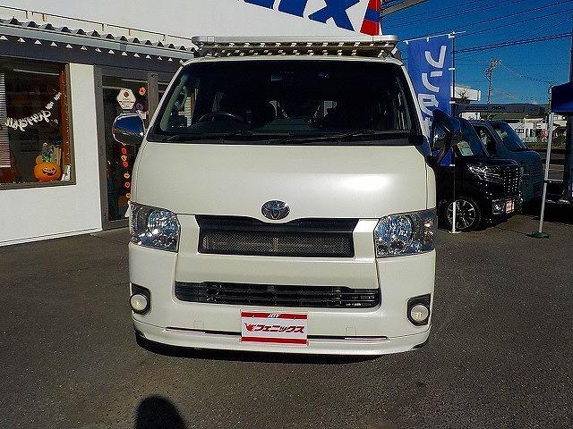 ハイエースバン ロングスーパーＧＬ☆ディーゼルターボ☆４ＷＤ☆キャリア付☆　アイバＷＯＲＫＳルーフキャリア・リアラダー・社外１７インチアルミ・ＬＥＤテール・ＲＥＣＡＲＯシート・前後ドラレコ・サブウーハー＆ツイーター・ＬＥＤオートライト・スマートキー・ＤＶＤ再生・ＢＴｏｏｔｈ（4枚目）