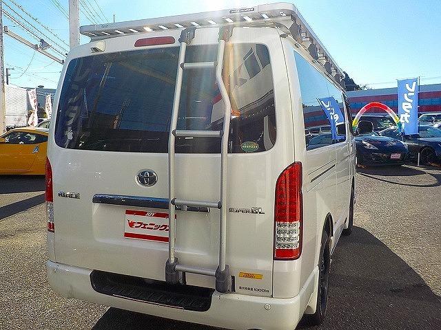 ハイエースバン ロングスーパーＧＬ☆ディーゼルターボ☆４ＷＤ☆キャリア付☆　アイバＷＯＲＫＳルーフキャリア・リアラダー・社外１７インチアルミ・ＬＥＤテール・ＲＥＣＡＲＯシート・前後ドラレコ・サブウーハー＆ツイーター・ＬＥＤオートライト・スマートキー・ＤＶＤ再生・ＢＴｏｏｔｈ（7枚目）