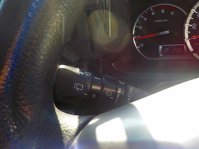 ハイエースバン ロングスーパーＧＬ☆ディーゼルターボ☆４ＷＤ☆キャリア付☆　アイバＷＯＲＫＳルーフキャリア・リアラダー・社外１７インチアルミ・ＬＥＤテール・ＲＥＣＡＲＯシート・前後ドラレコ・サブウーハー＆ツイーター・ＬＥＤオートライト・スマートキー・ＤＶＤ再生・ＢＴｏｏｔｈ（14枚目）